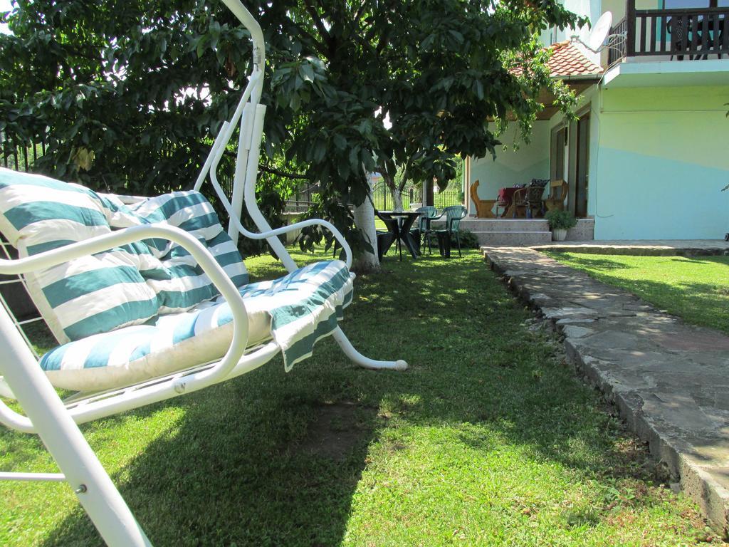 Pri Orehite Guesthouse Oreshak  Exterior photo
